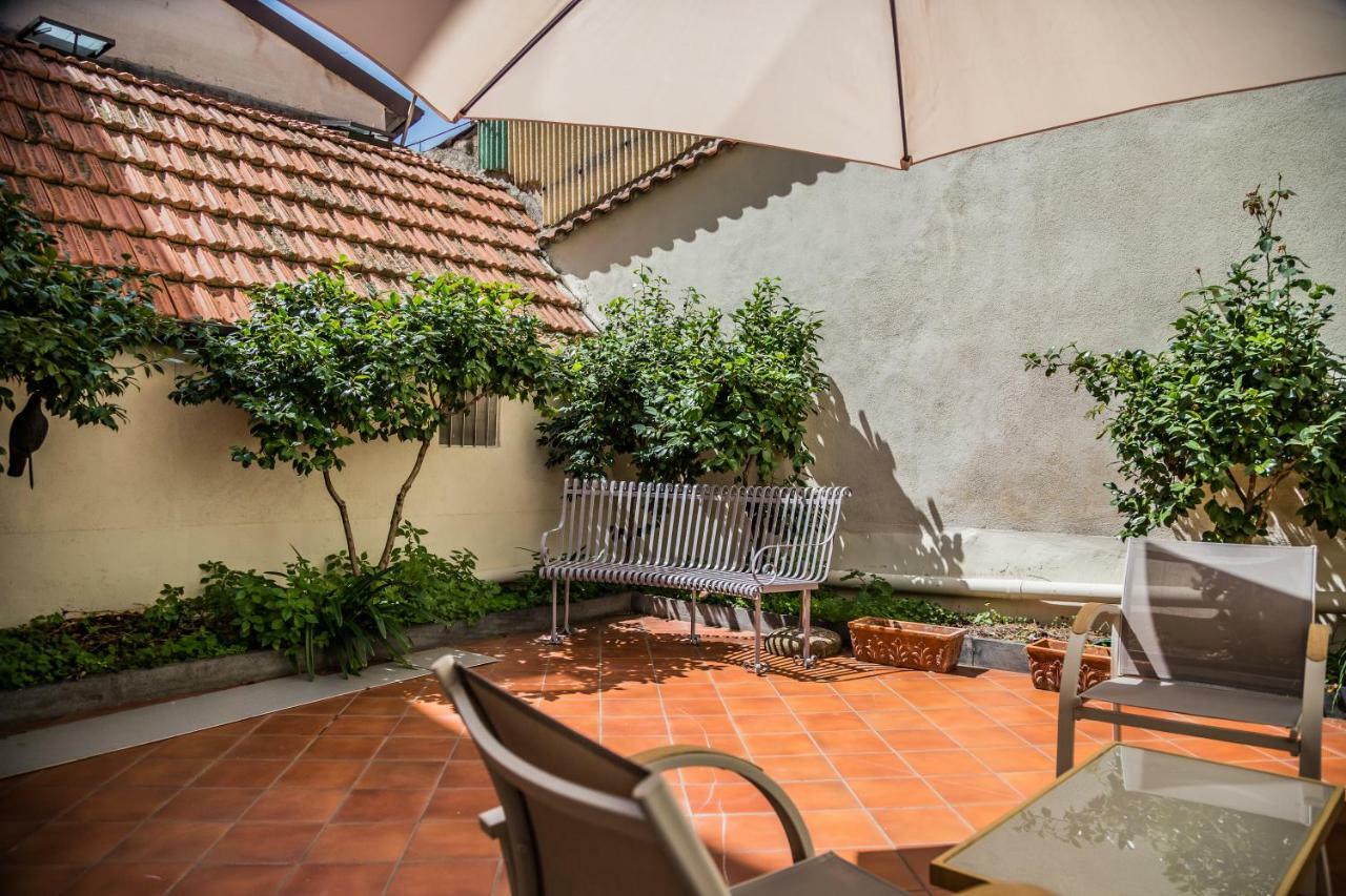 B&B Cortile Aurora Bronte Exteriör bild
