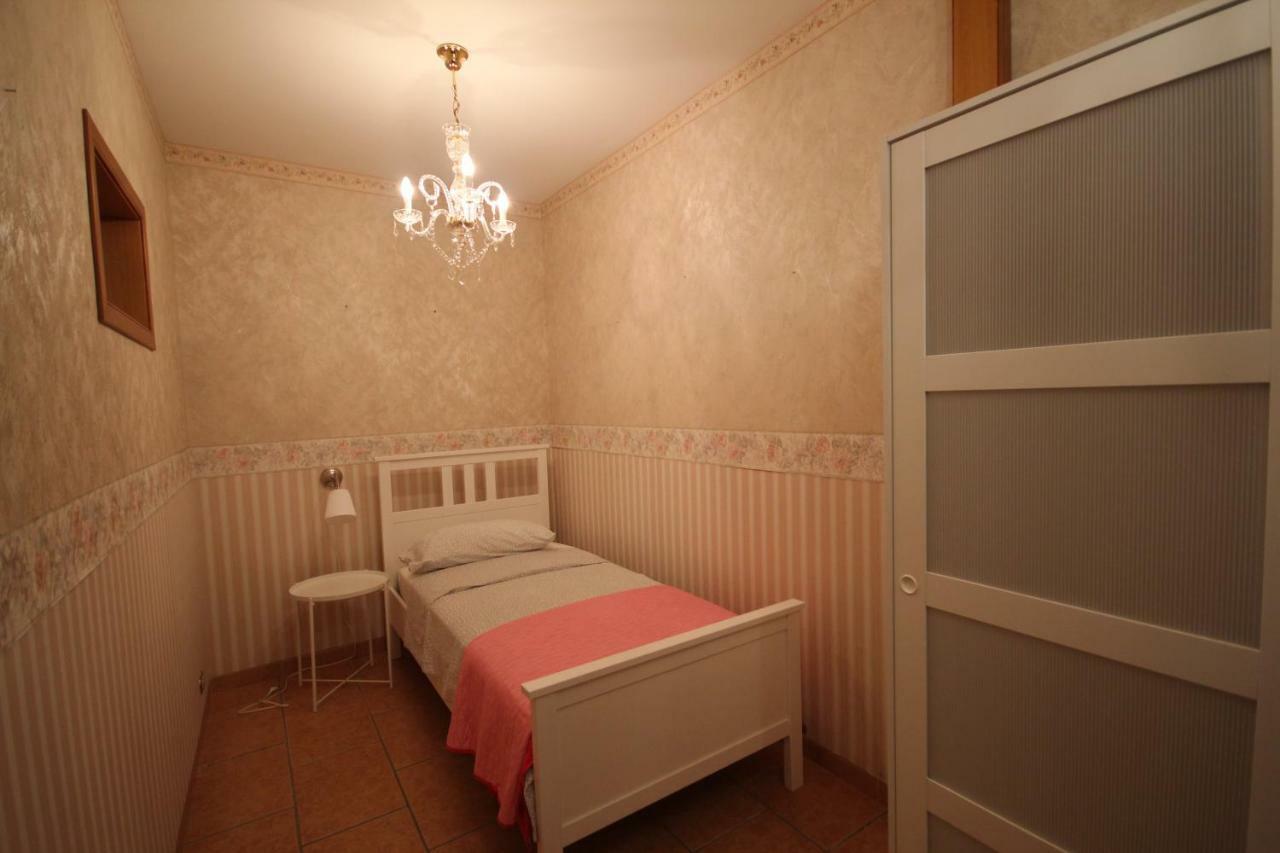 B&B Cortile Aurora Bronte Exteriör bild